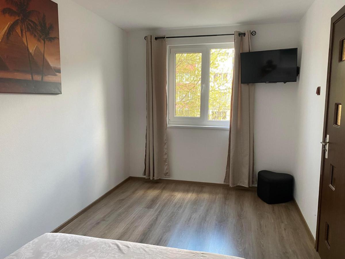 Appartamento Apartament Cristian Orşova Esterno foto