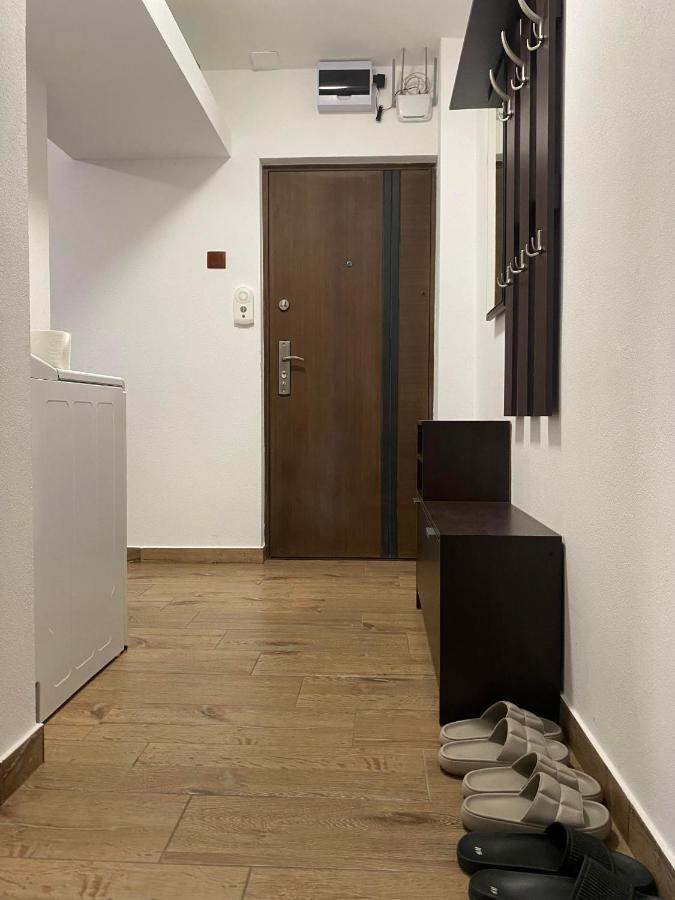 Appartamento Apartament Cristian Orşova Esterno foto