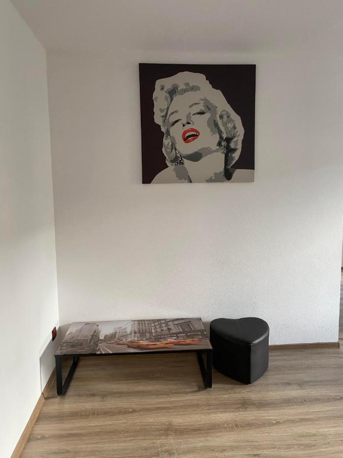 Appartamento Apartament Cristian Orşova Esterno foto