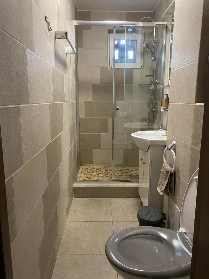 Appartamento Apartament Cristian Orşova Esterno foto